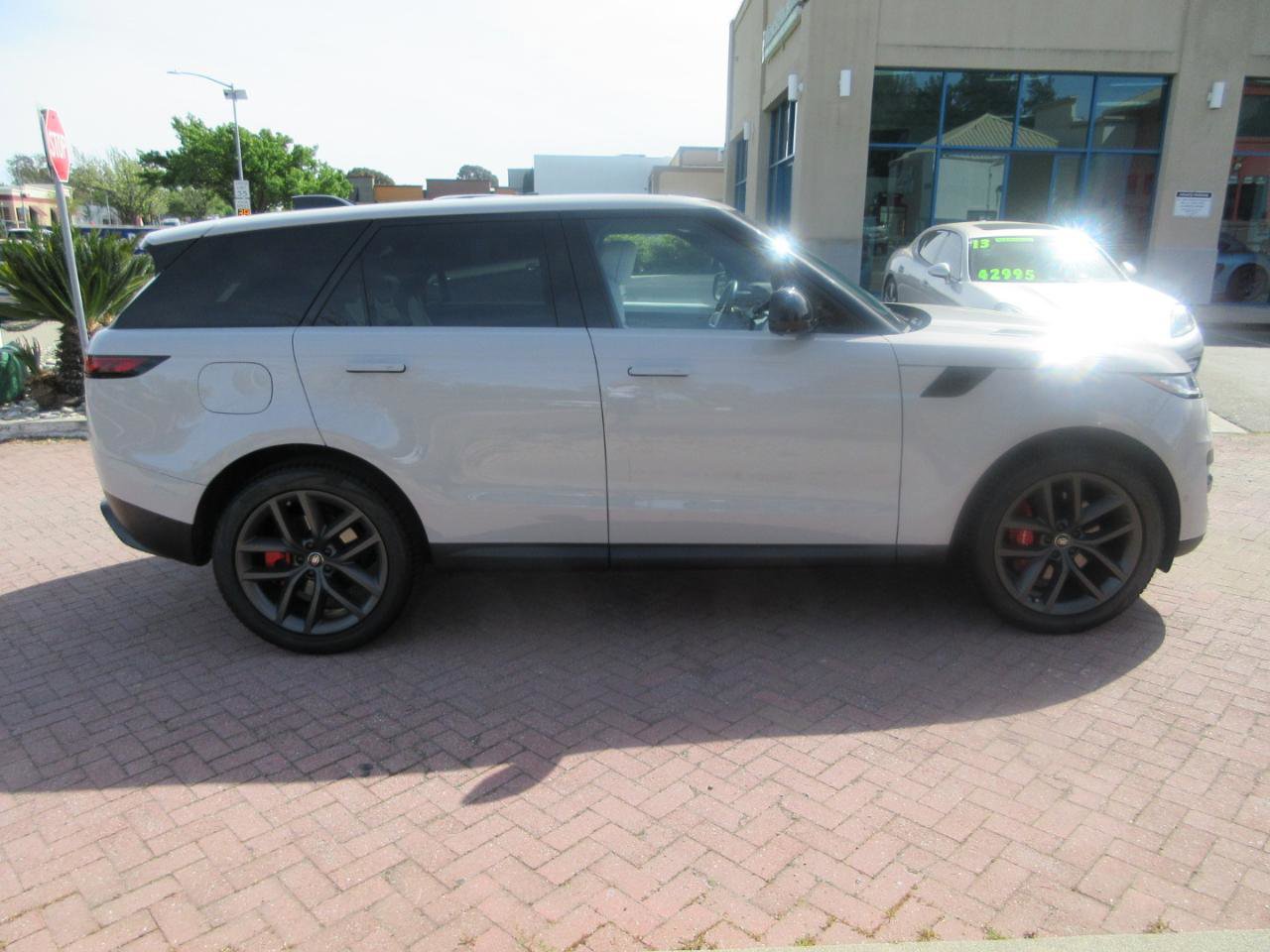 Used 2024 Land Rover Range Rover Sport SE image 73