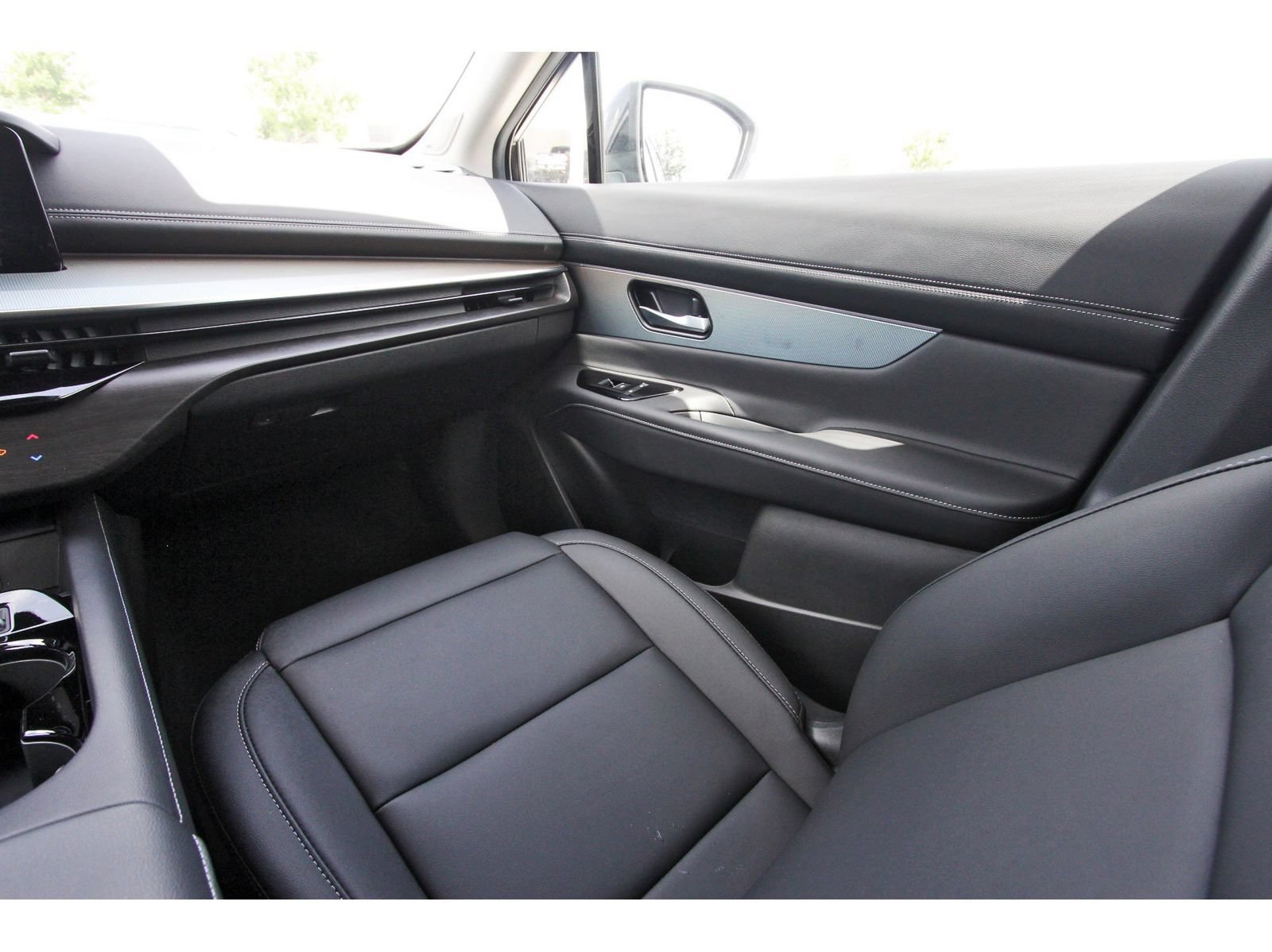 Certified 2025 Nissan Murano SL w/ Cargo Package AWD/4WD image 12