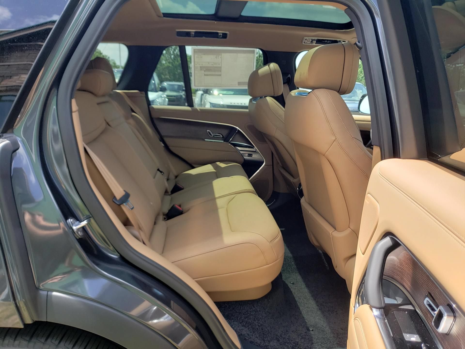 New 2026 Land Rover Range Rover SE AWD/4WD image 15