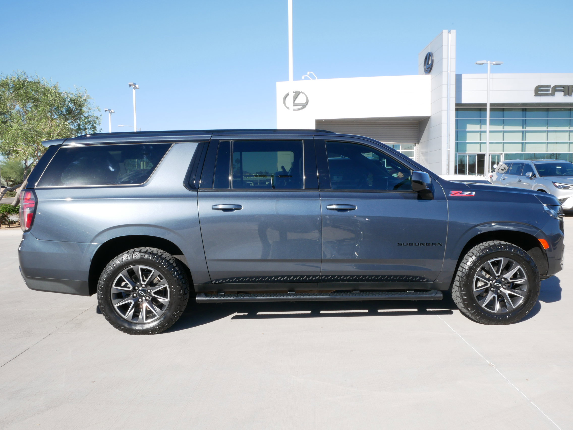Used 2021 Chevrolet Suburban Z71 w/ Rear Media and Nav Package image 11