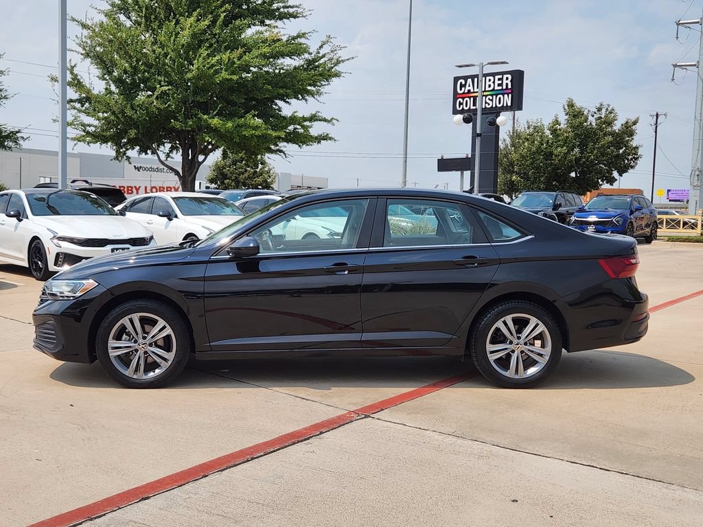 Used 2024 Volkswagen Jetta SE FWD image 14