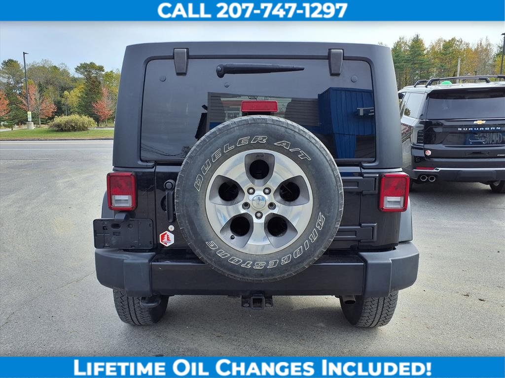 Used 2017 Jeep Wrangler Unlimited Sahara w/ Max Tow Package image 7