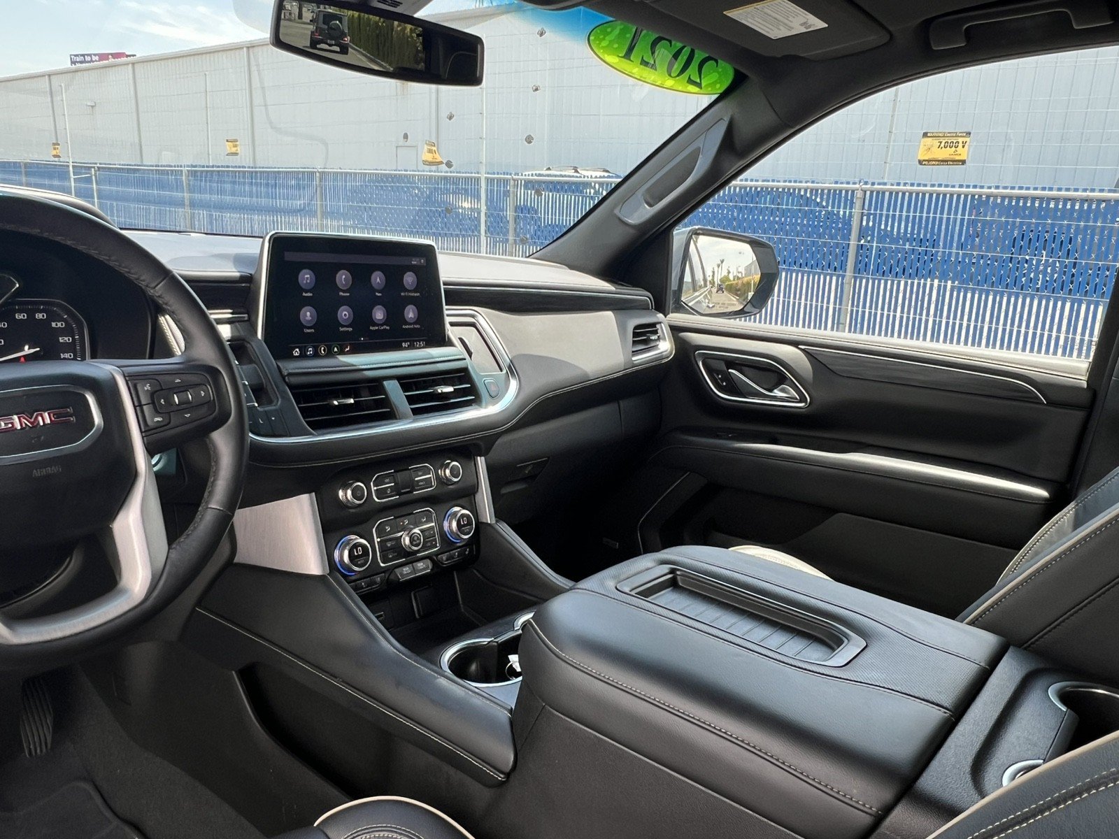 Used 2021 GMC Yukon XL SLT w/ SLT Premium Package AWD/4WD image 18