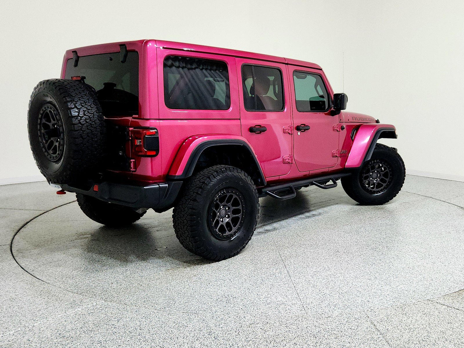 Used 2021 Jeep Wrangler Unlimited Rubicon w/ Xtreme Recon 35" Tire Package image 3