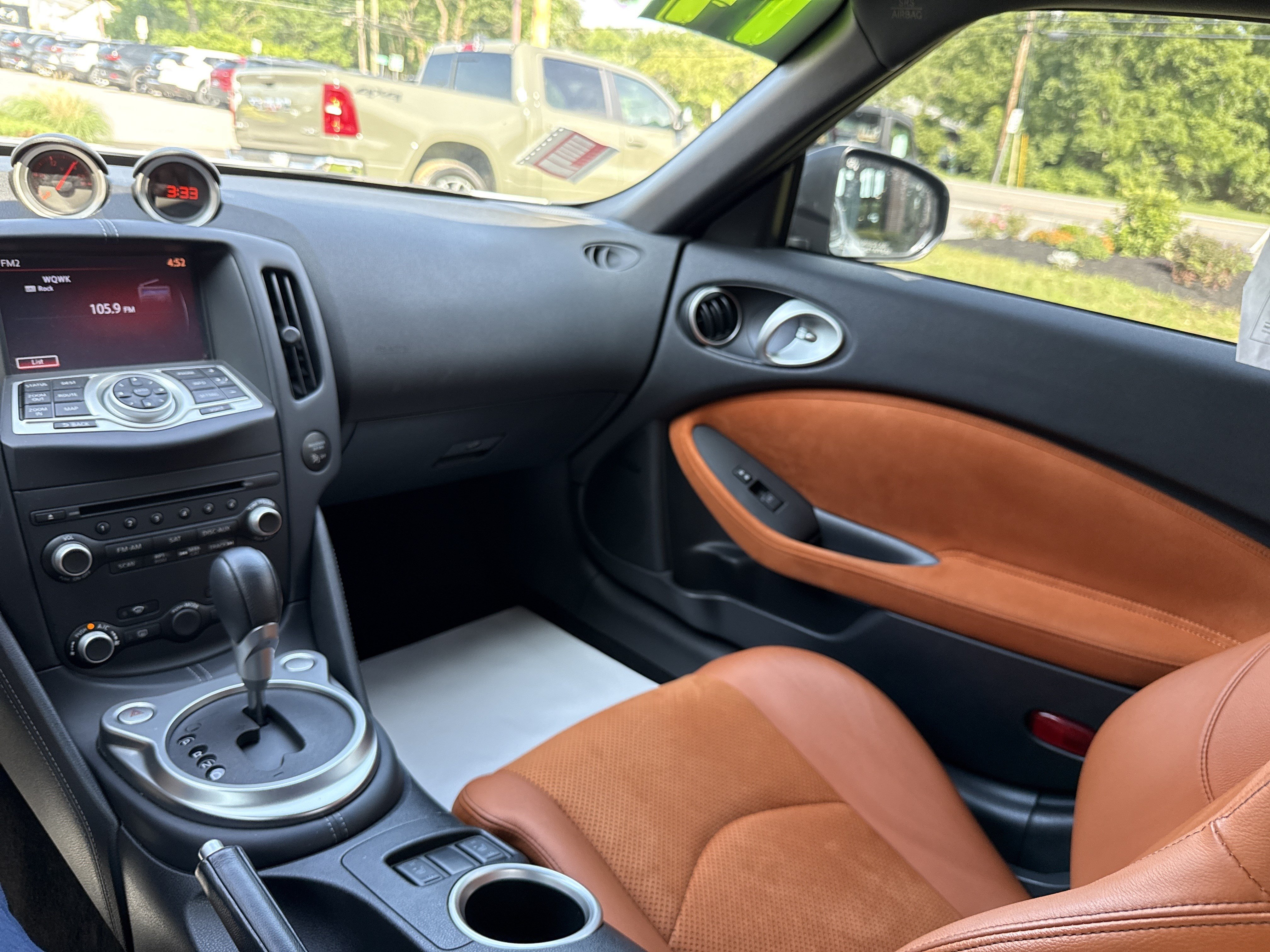 Used 2014 Nissan 370Z Touring w/ Sport Package RWD image 21