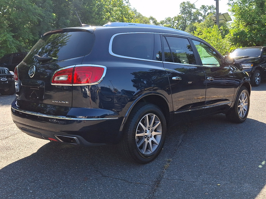 Used 2017 Buick Enclave Convenience FWD image 4