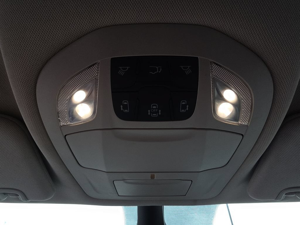 Used 2023 Chrysler Pacifica Touring-L FWD image 24