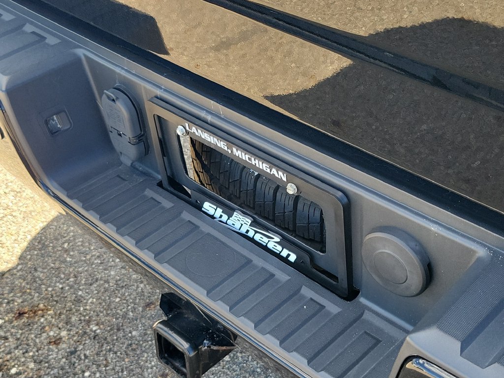 Used 2018 Chevrolet Silverado 1500 LT w/ All Star Edition AWD/4WD image 37
