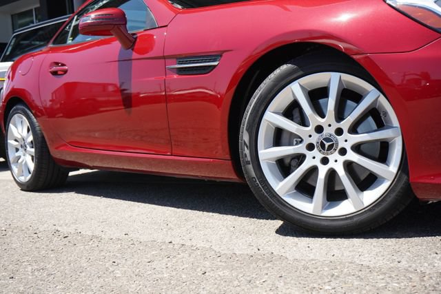 Used 2020 Mercedes-Benz SLC 300 image 16