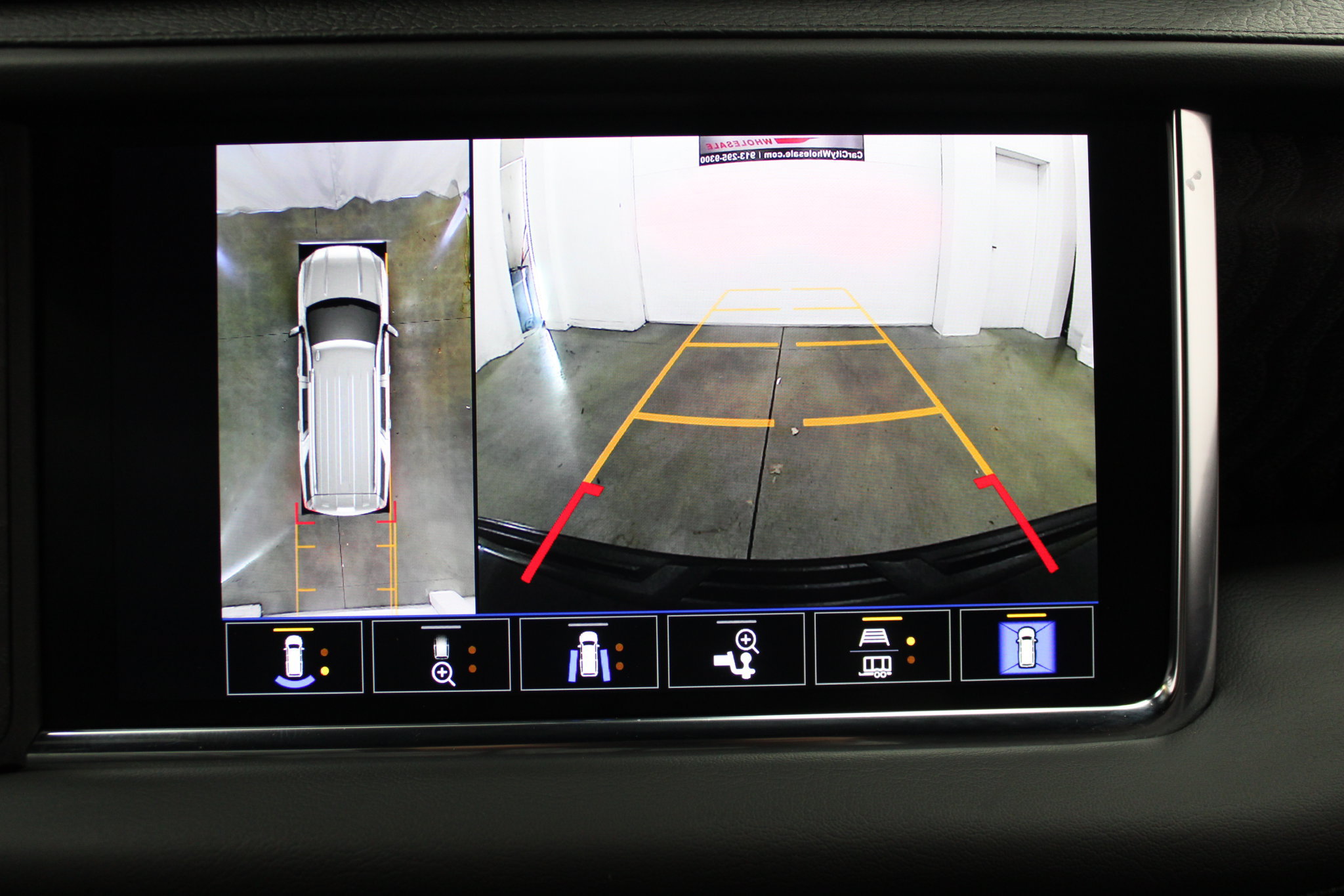 Used 2022 GMC Yukon XL Denali AWD/4WD image 53