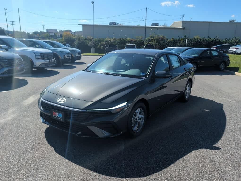 New 2026 Hyundai Elantra SE FWD image 12