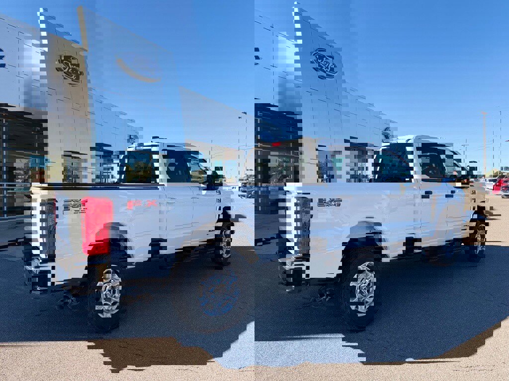 New 2026 Ford F250 XLT w/ FX4 Off-Road Package image 7