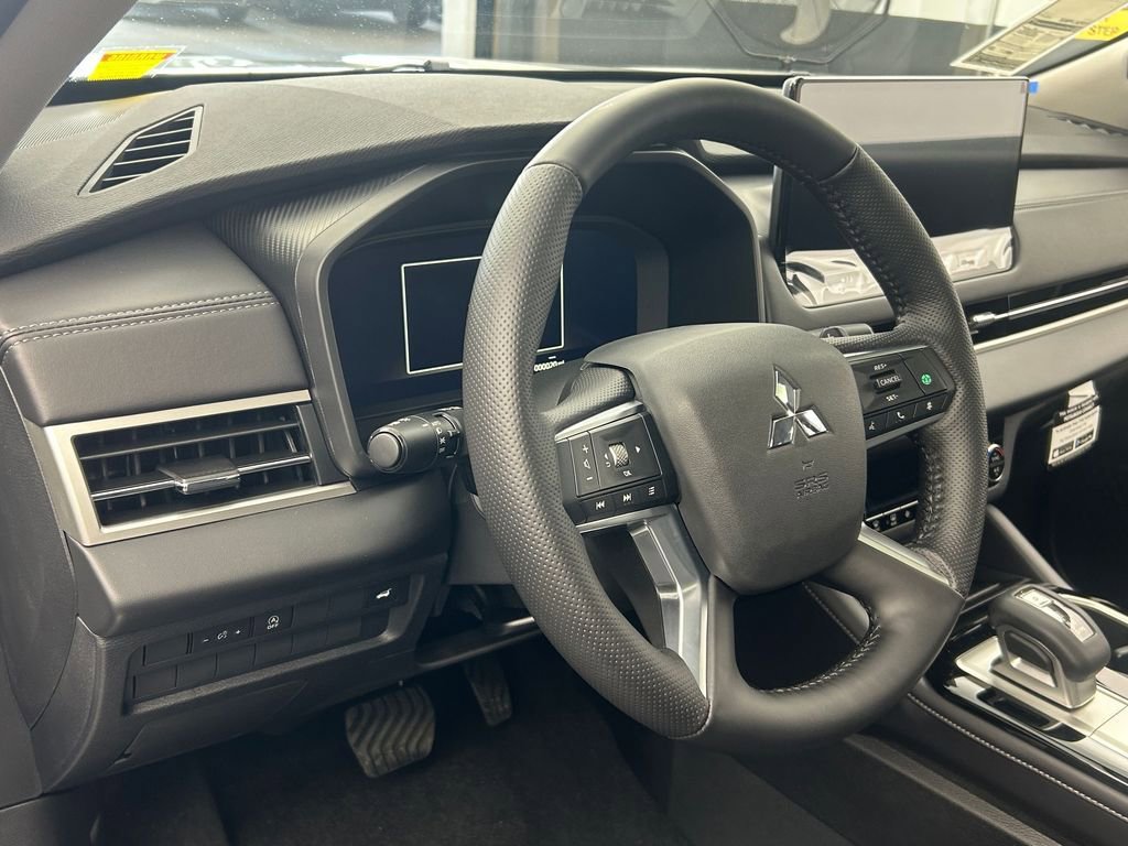 New 2026 Mitsubishi Outlander SE FWD image 12