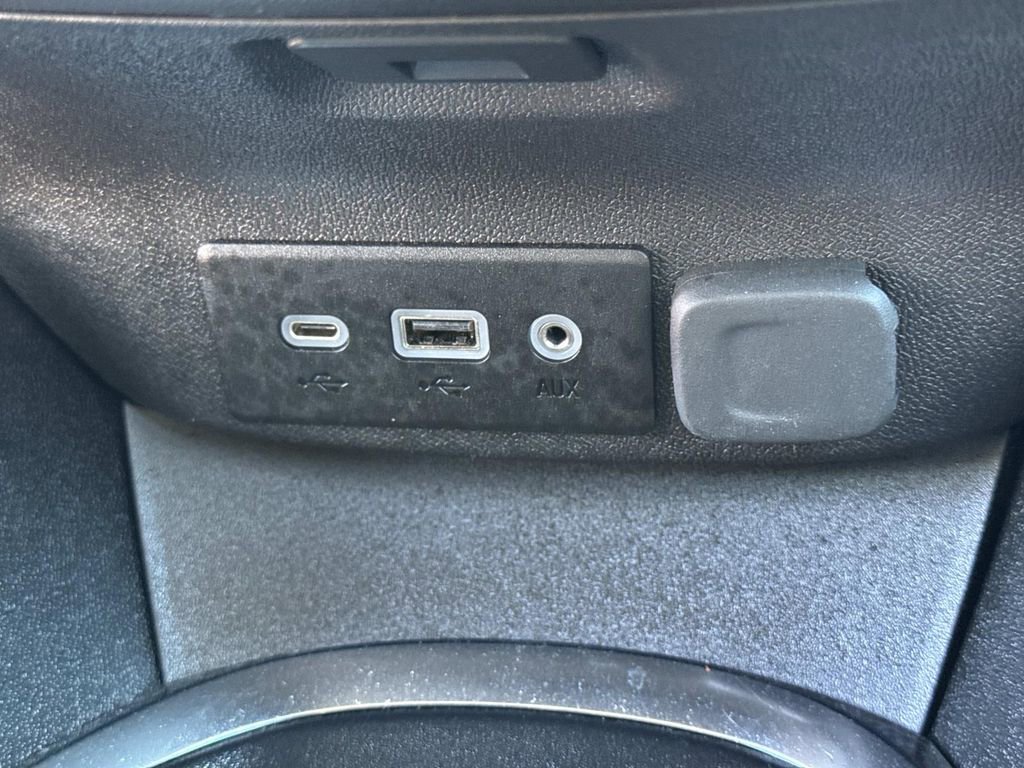 Used 2023 Chevrolet Malibu LT image 27