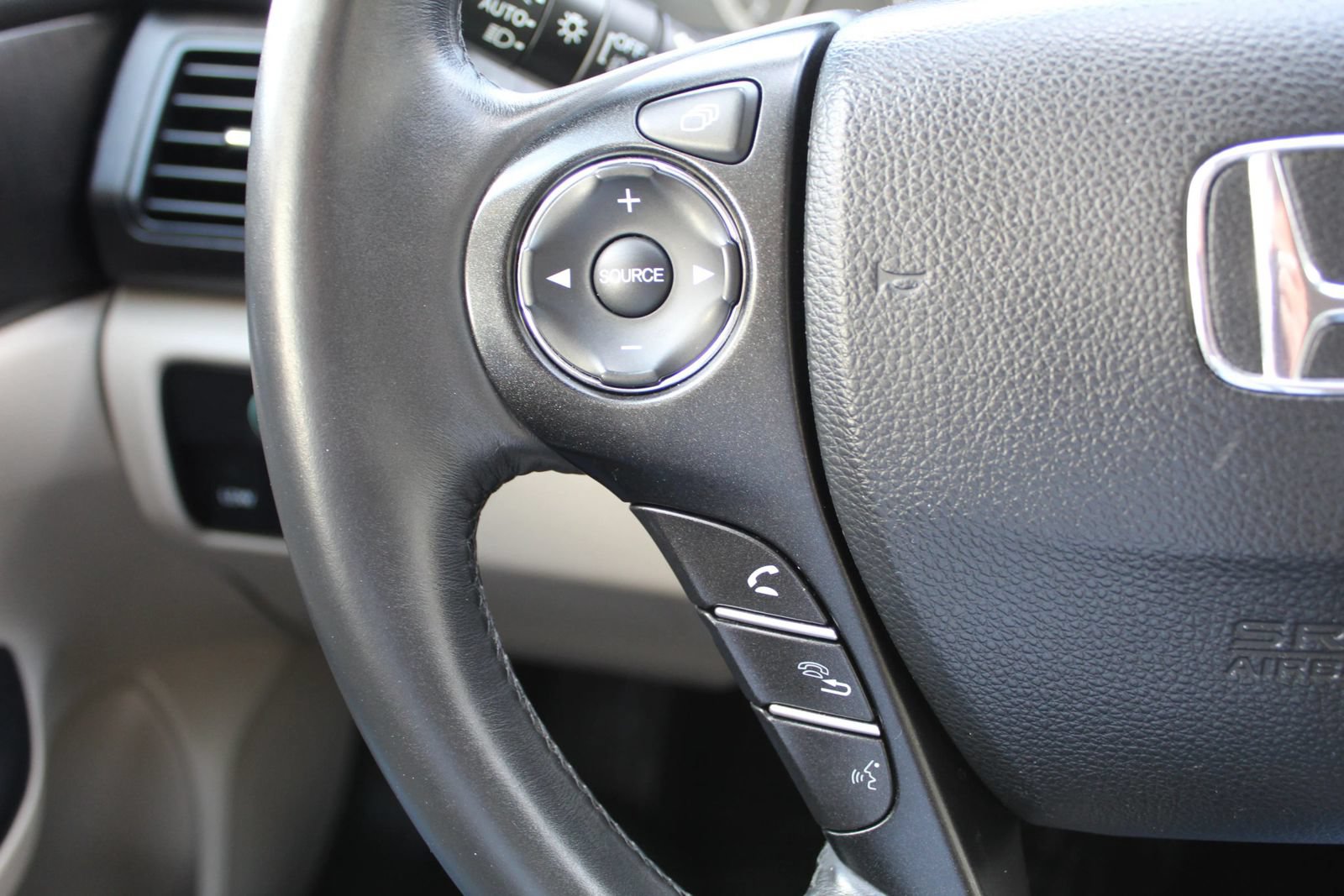 Used 2015 Honda Accord EX-L image 16