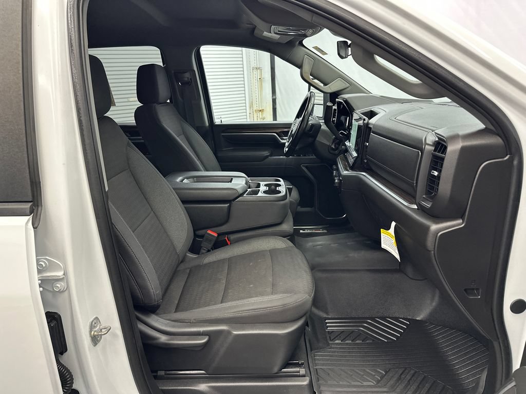 Used 2025 Chevrolet Silverado 2500 LT AWD/4WD image 14
