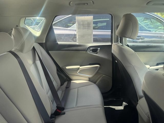 Certified 2025 Kia Soul LX w/ LX Technology Package FWD image 6