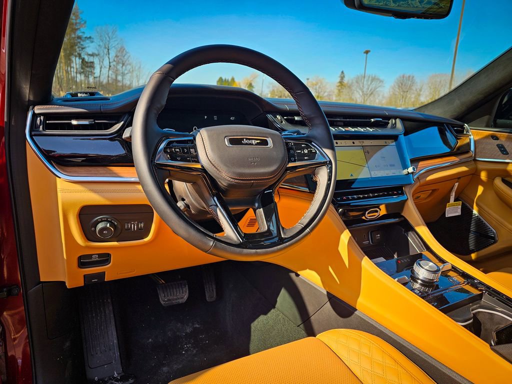 New 2026 Jeep Grand Cherokee Summit image 14