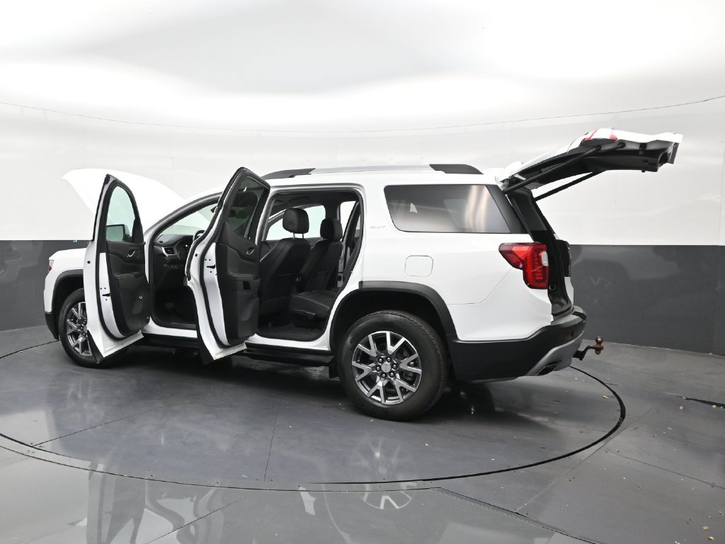 Used 2023 GMC Acadia SLT w/ Technology Package FWD image 31