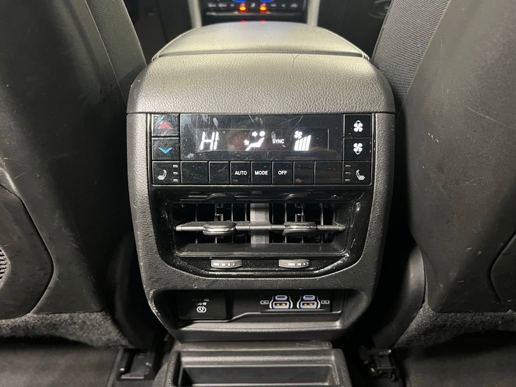 Used 2024 Jeep Grand Cherokee L Limited w/ Luxury Tech Group II image 25