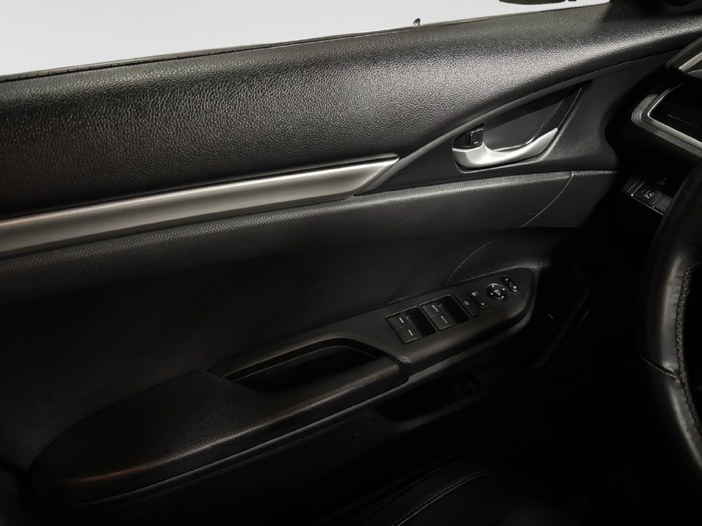 Used 2019 Honda Civic Sport image 17