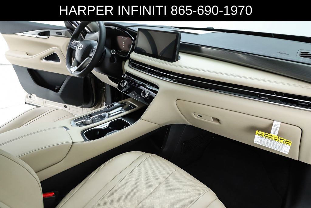 Used 2023 INFINITI QX60 Luxe w/ Vision Package FWD image 33