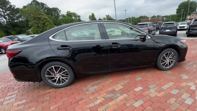 Used 2016 Lexus ES 350 w/ Luxury Package w/Wood Trim FWD image 2