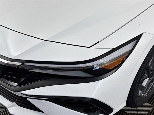 New 2025 Hyundai Elantra Blue image 3
