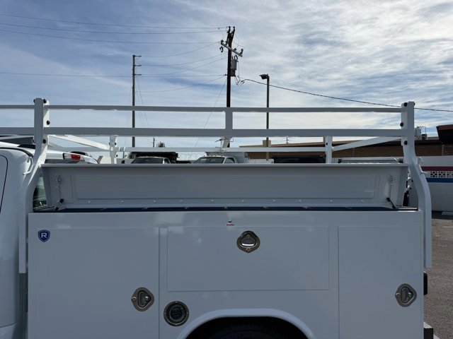 New 2026 Ford F250 XL w/ XL Chrome Package image 15