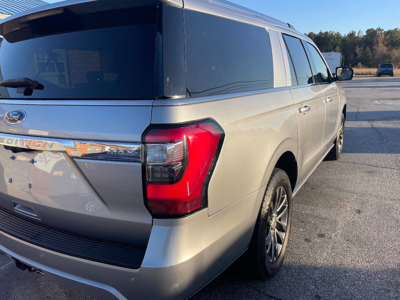 Used 2021 Ford Expedition Max Limited image 3