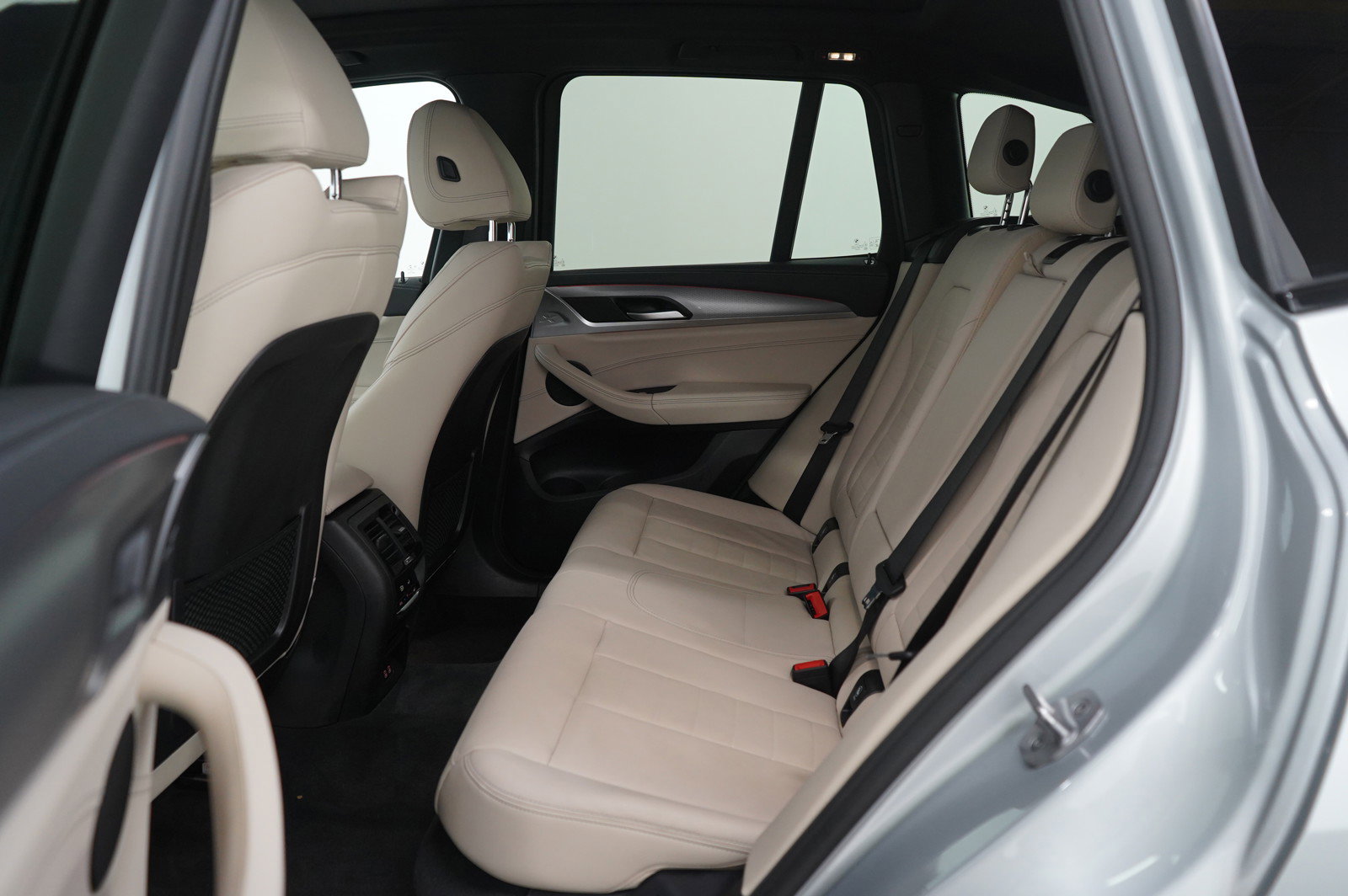 Used 2021 BMW X3 xDrive30i w/ M Sport Package image 13