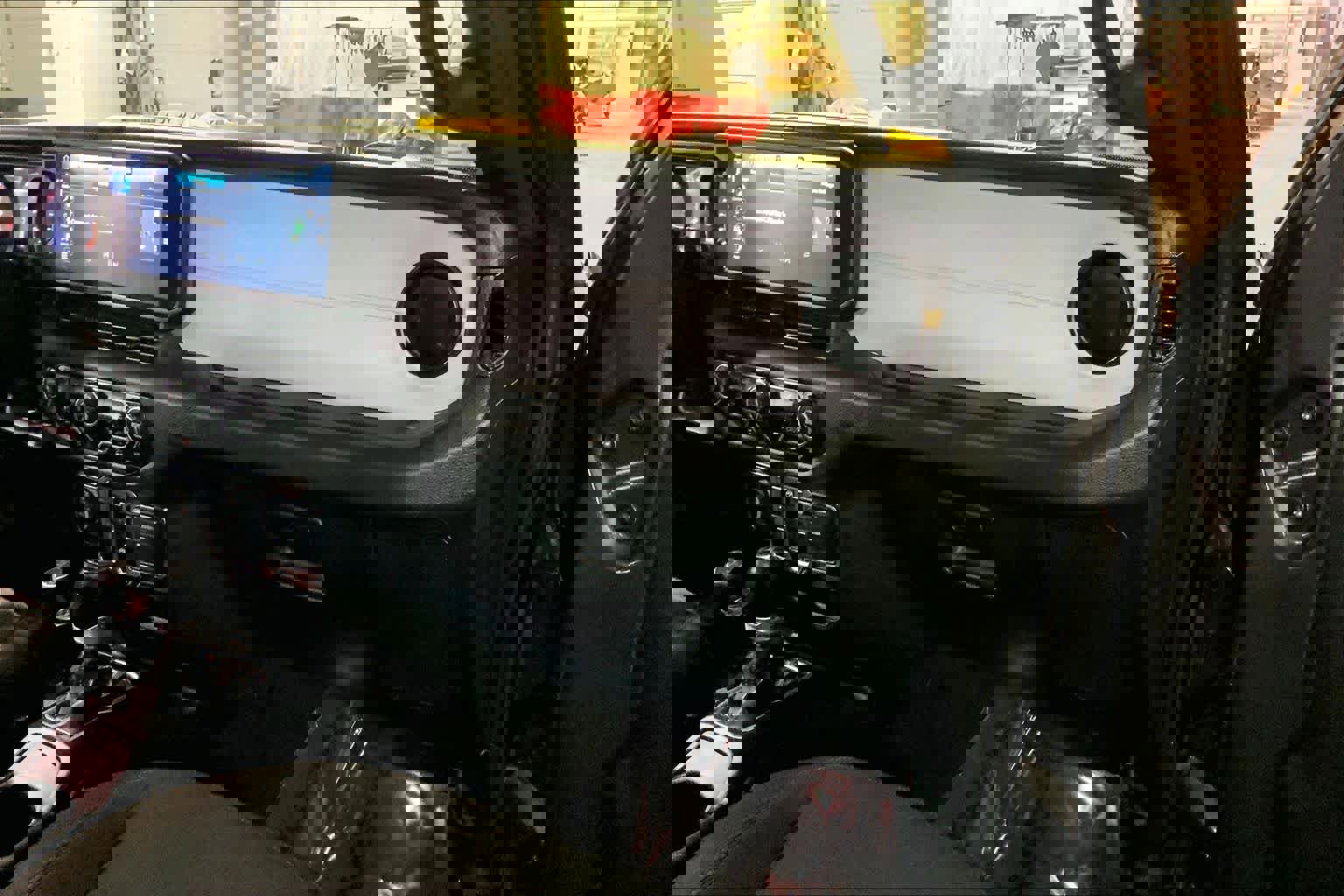 Used 2024 Jeep Wrangler Sport S image 19