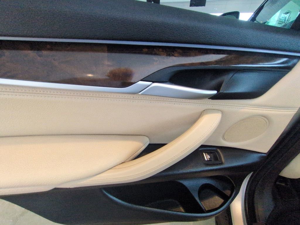 Used 2016 BMW X5 xDrive40e AWD/4WD image 23