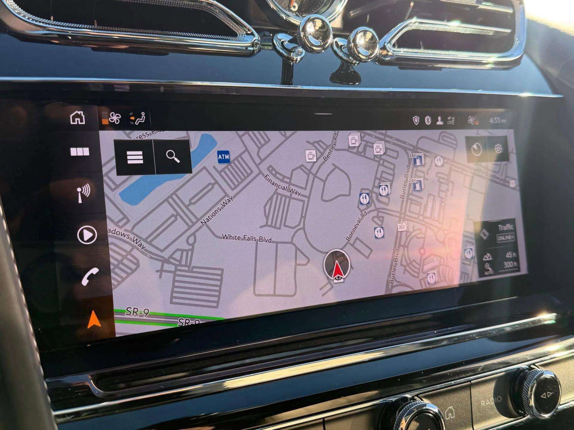 Certified 2022 Bentley Bentayga image 41