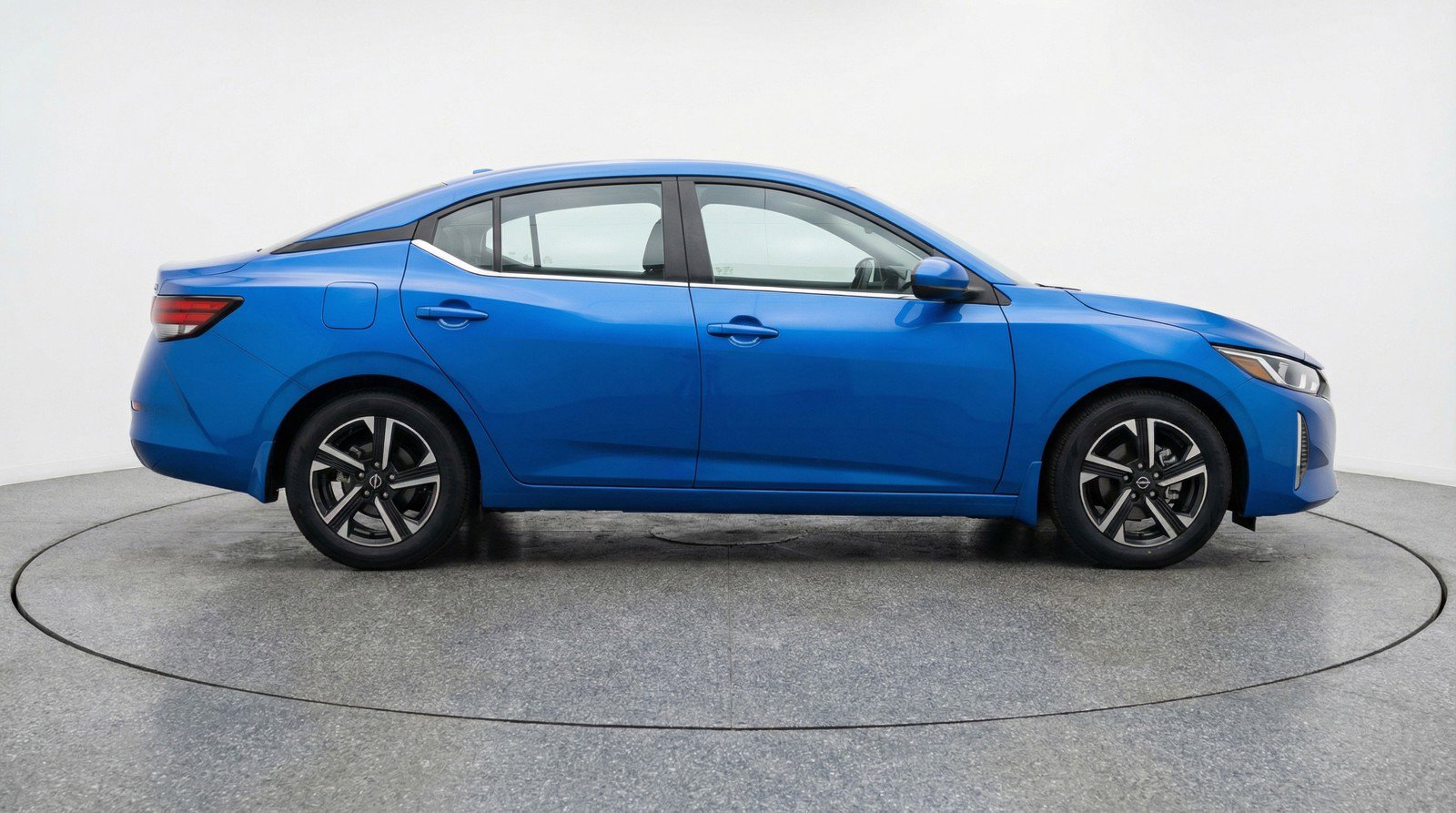 Used 2025 Nissan Sentra SV FWD image 11