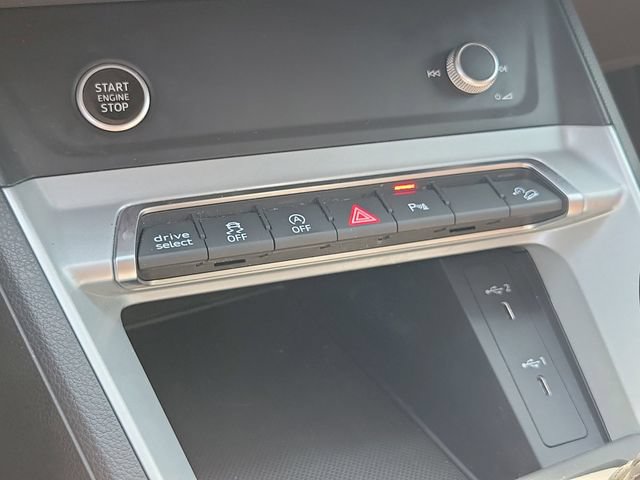 Used 2022 Audi Q3 2.0T Premium AWD/4WD image 23