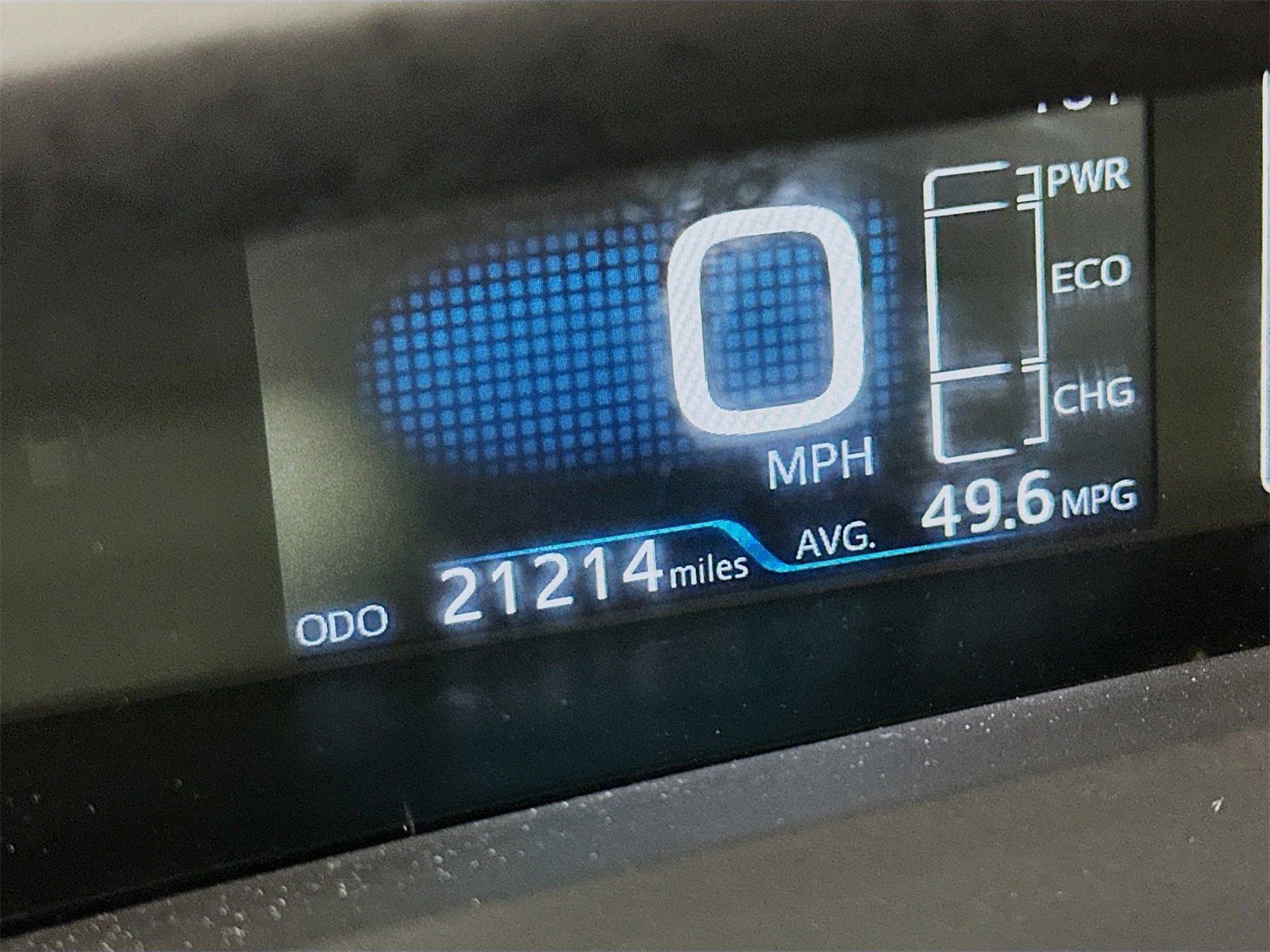 Used 2021 Toyota Prius LE image 12