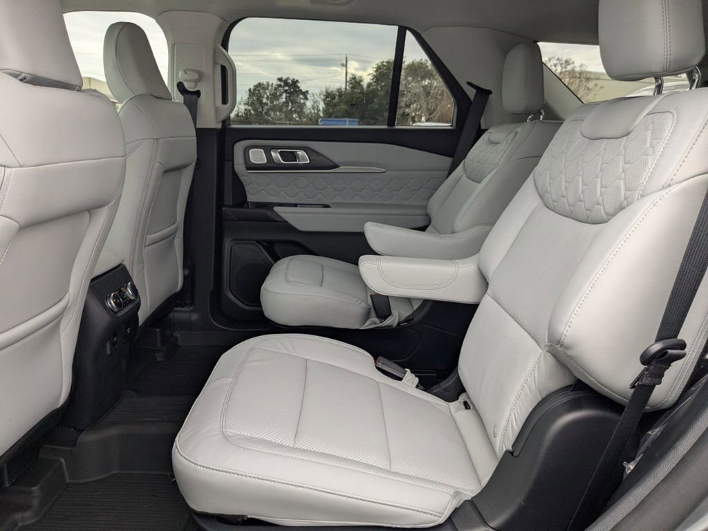 New 2026 Ford Explorer Platinum w/ LUX Leather Package image 14