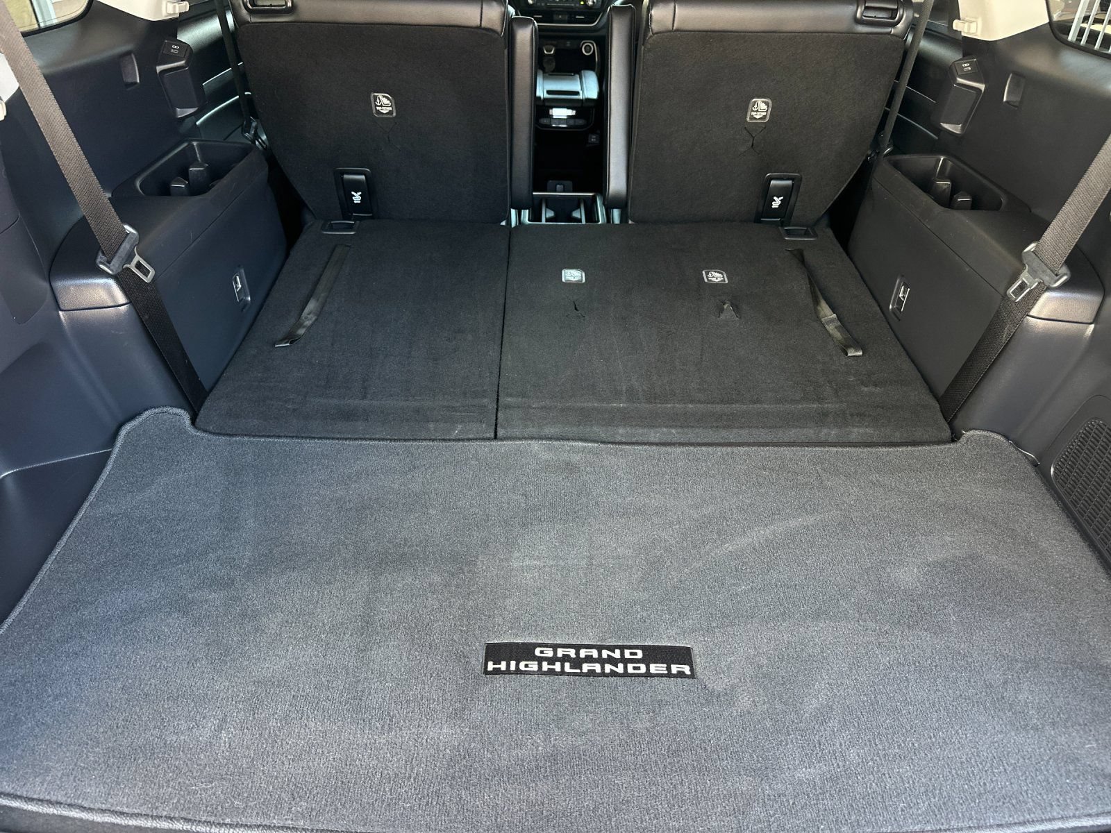 Used 2025 Toyota Grand Highlander AWD image 15