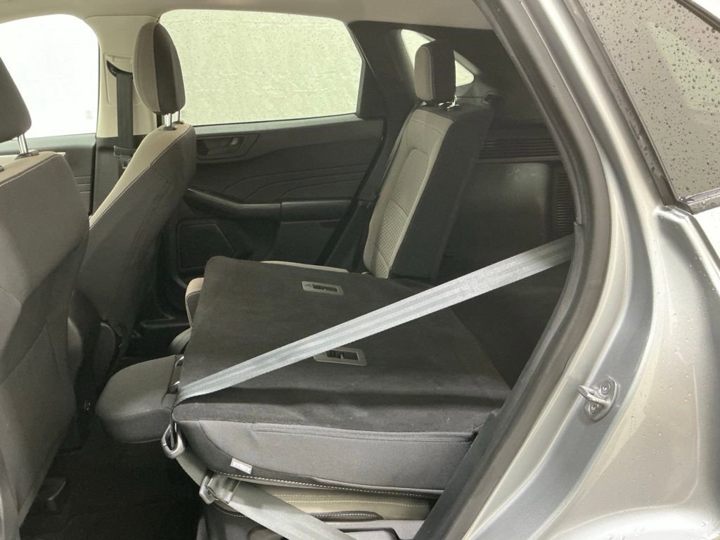 Used 2022 Ford Escape SE image 19