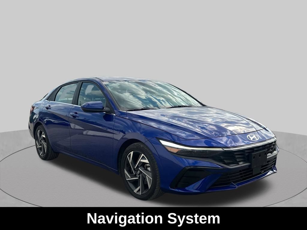 Used 2024 Hyundai Elantra SEL w/ Convenience Package FWD image 9