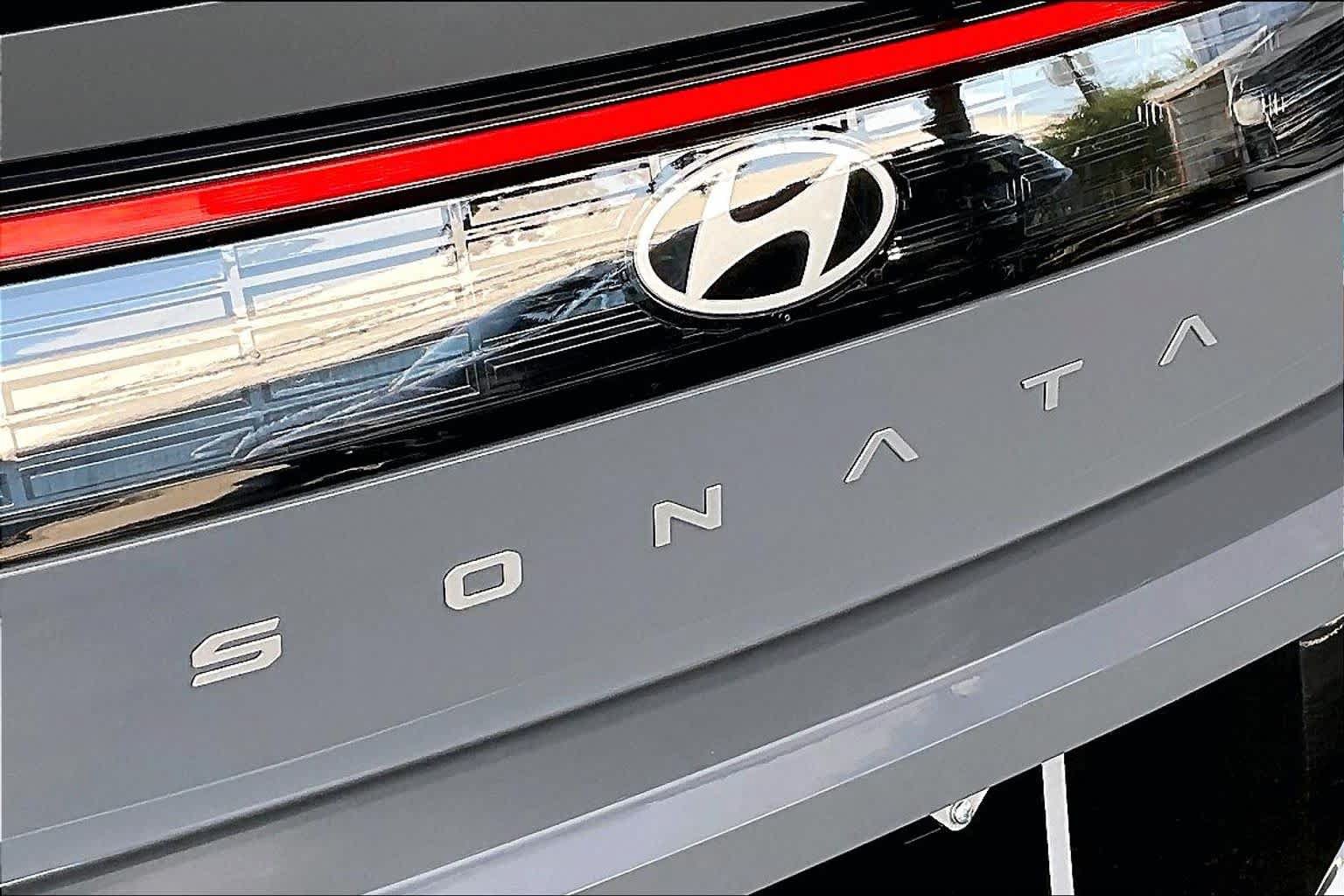 Certified 2026 Hyundai Sonata SEL AWD/4WD image 10