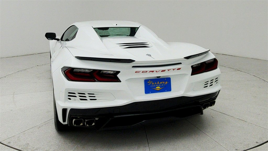 New 2025 Chevrolet Corvette E-Ray image 5
