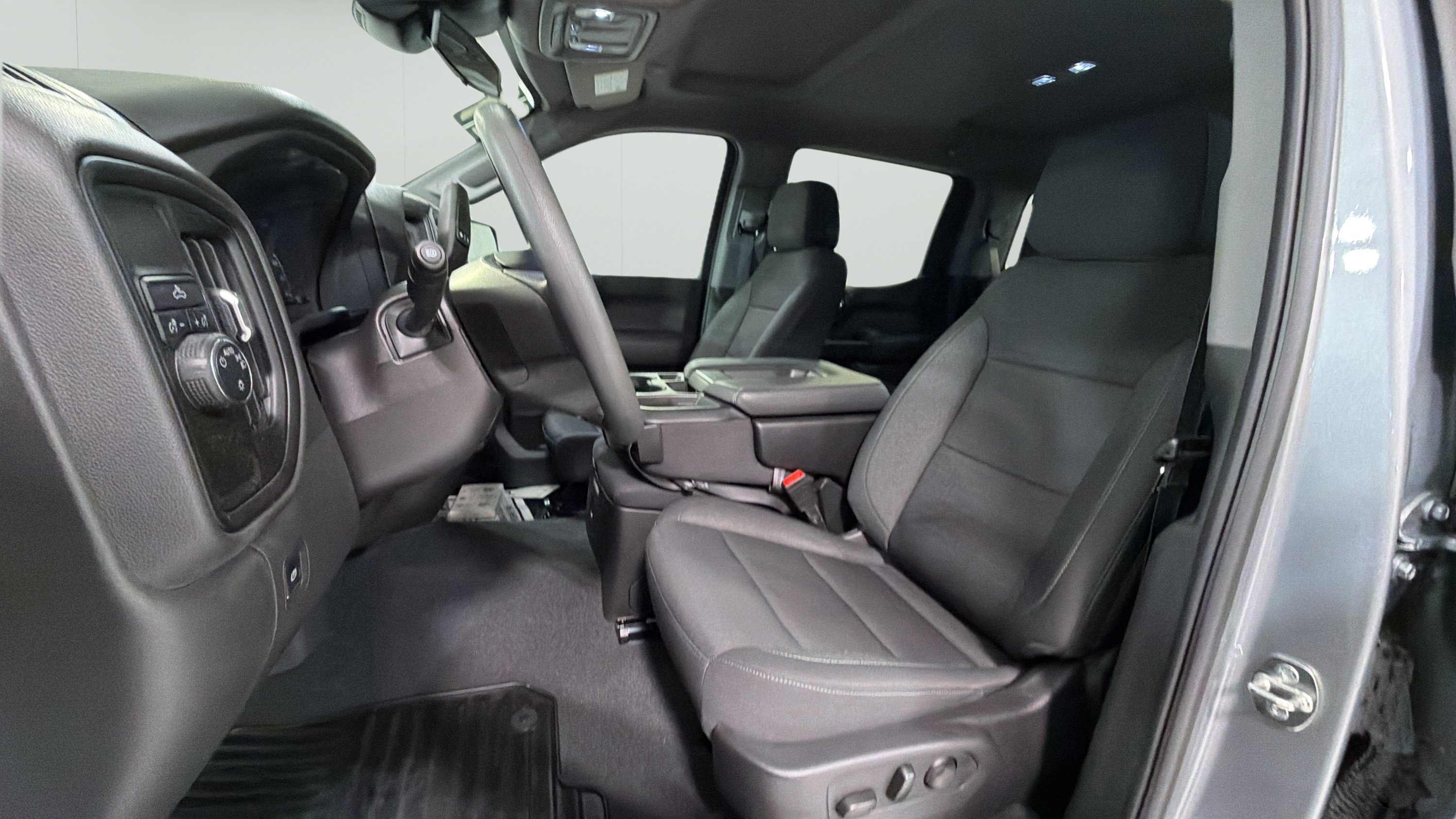 Used 2024 Chevrolet Silverado 1500 Custom RWD image 9