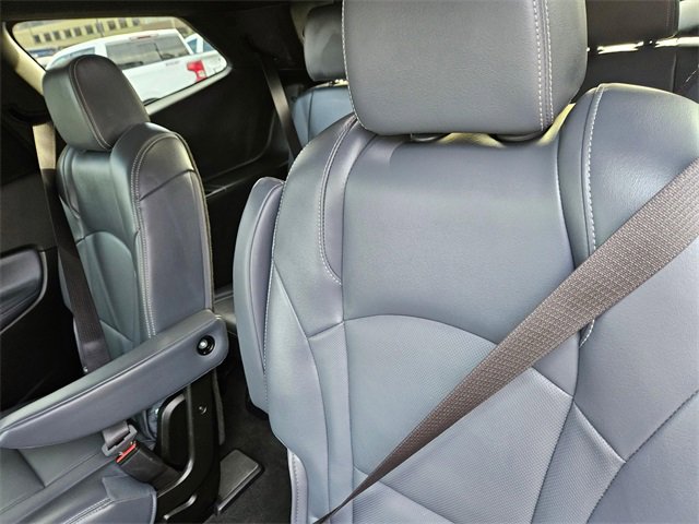 Used 2024 Buick Enclave Premium image 16