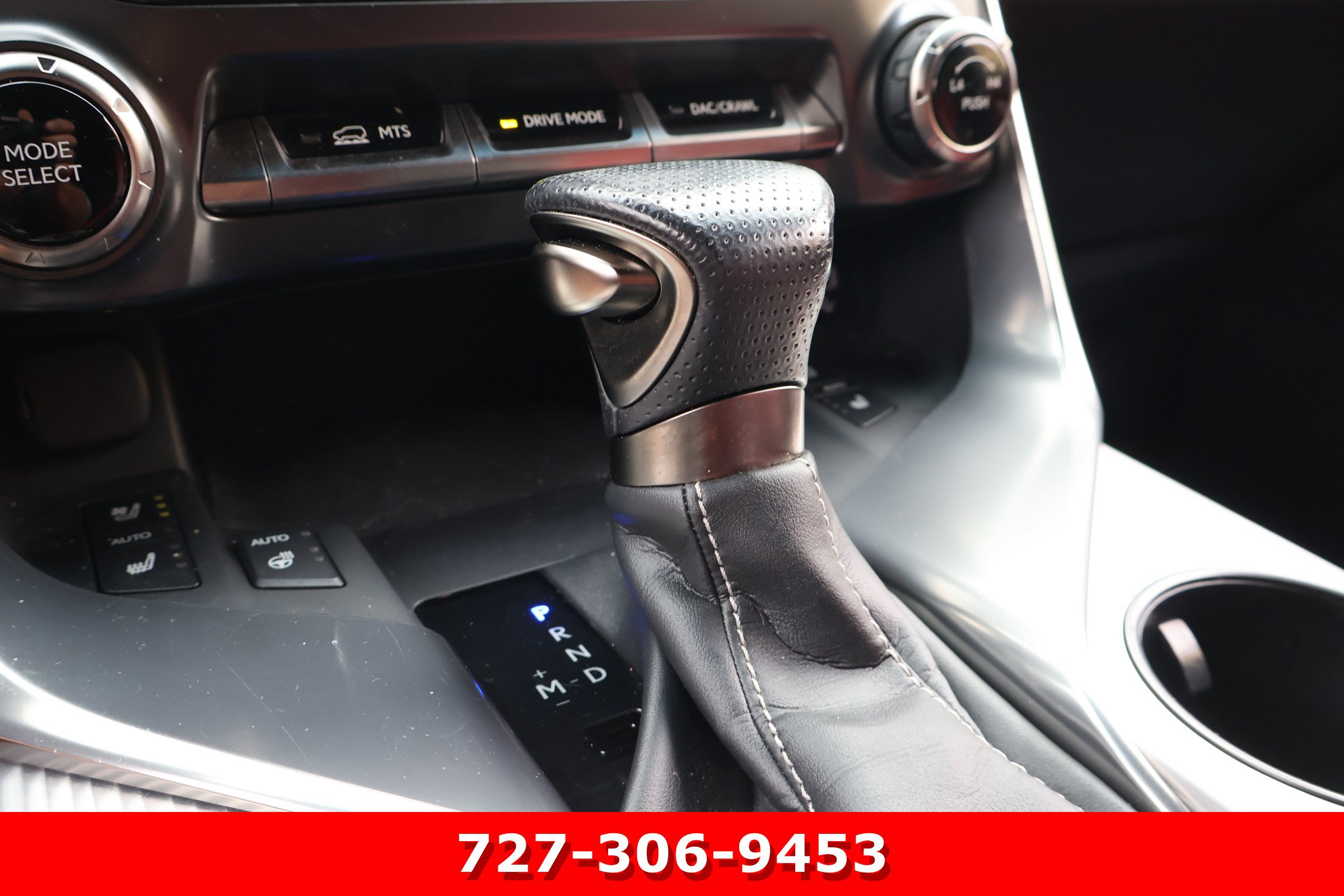 Used 2022 Lexus LX 600 F Sport w/ Accessory Package (Z1) AWD/4WD image 31