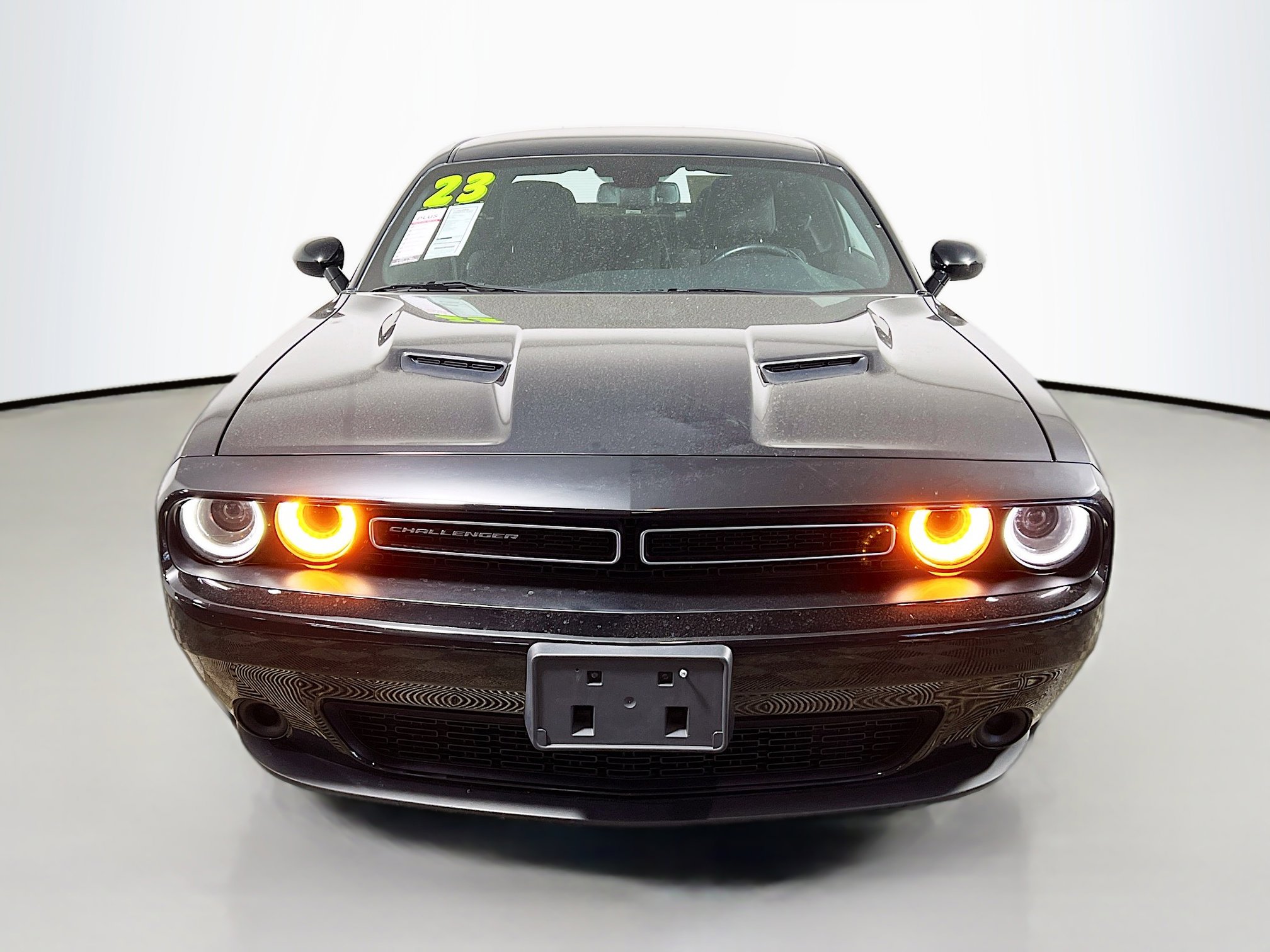 Used 2023 Dodge Challenger SXT image 11