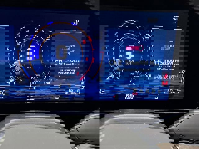 Used 2025 Chevrolet Suburban High Country AWD/4WD image 14