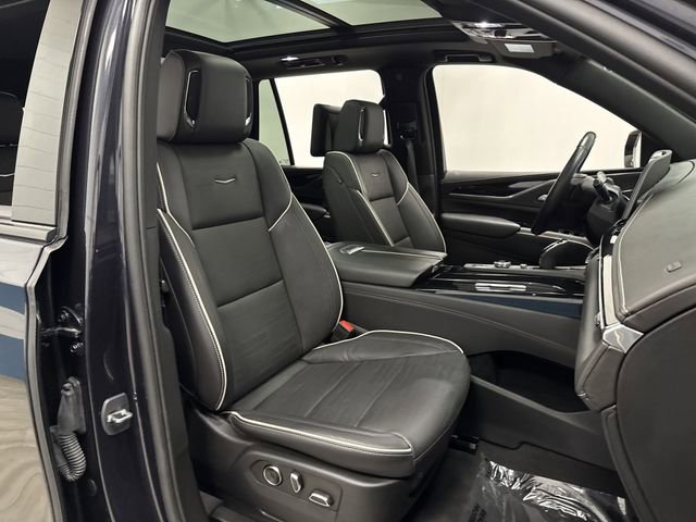 Used 2023 Cadillac Escalade Sport w/ Touring Package image 36