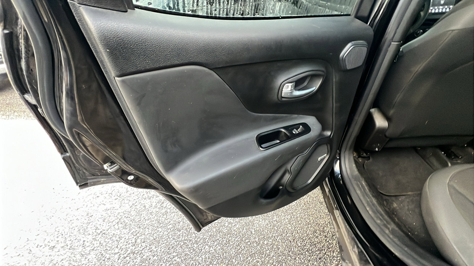 Used 2020 Jeep Renegade Altitude image 22